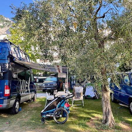 Al Lago Camping & Rooms リーヴァ・デル・ガルダ エクステリア 写真