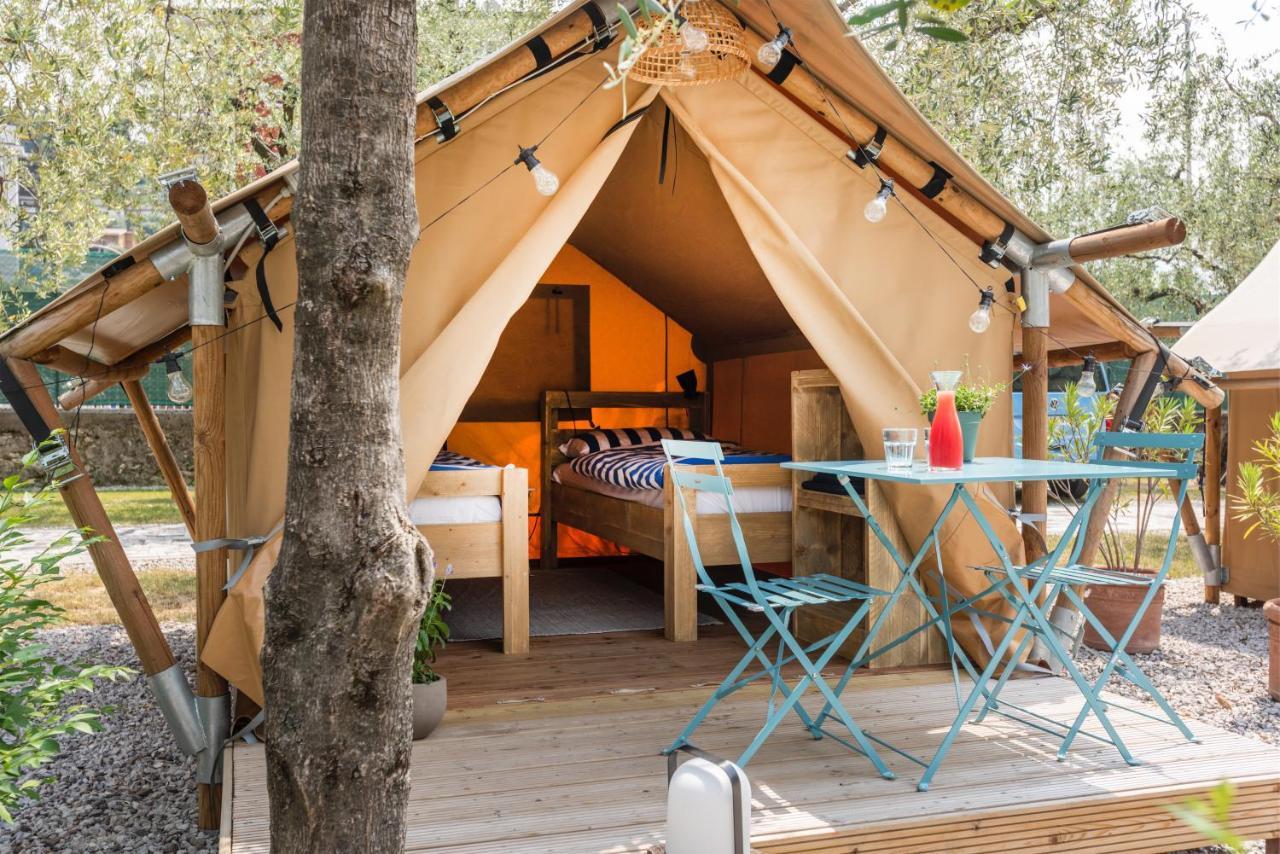 Al Lago Camping & Rooms リーヴァ・デル・ガルダ エクステリア 写真