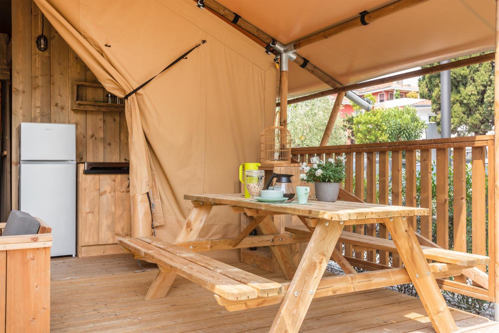 Al Lago Camping & Rooms リーヴァ・デル・ガルダ エクステリア 写真
